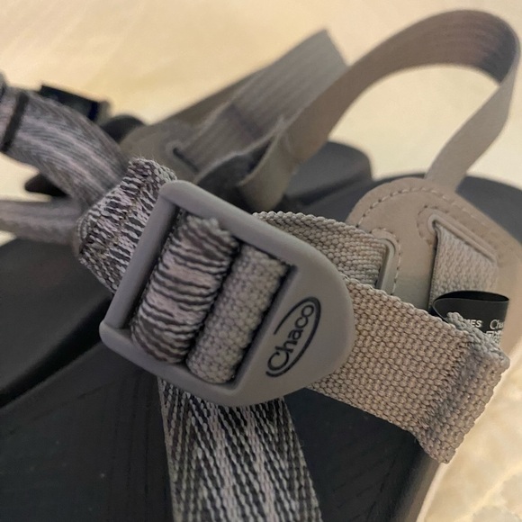 Chaco Women’s Gray Adjustable Strappy Sandals Size 8 Excellent Condition - Picture 8 of 10